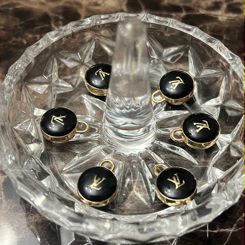 LIMITED QUANTITIES 2 LEFT LV Cute charm 1 black gold upcyle ideas for jewelry - Picture 12 of 17